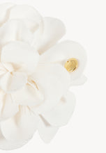 Broszka w kształcie kwiatka DAISY biała
