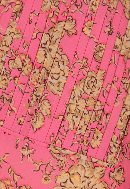 Sukienka midi z plisowanym dołem i kwiatowym printem NYLA różowa