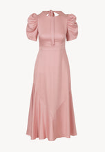Sukienka midi z bufiastymi rękawkami MONROE różowa

