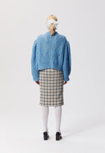 Sweter ażurowy rozpinany CLARA błękitny
