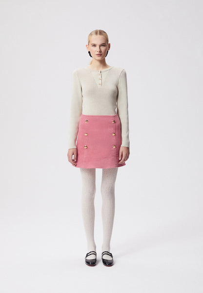 Sweter z okrągłym dekoltem zapinany na drewniane logowane guziki VICKI beżowy