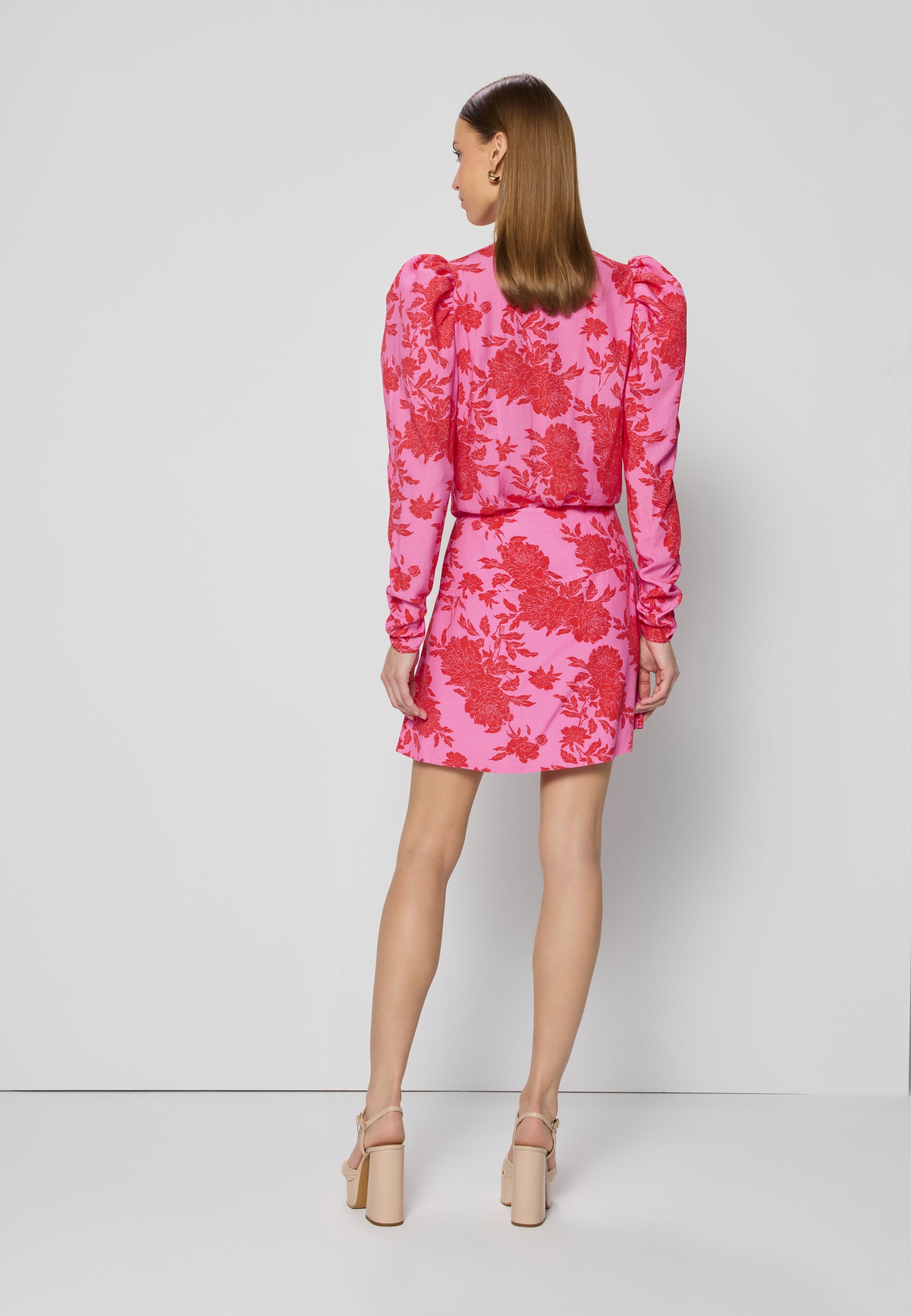 nn Elle Teresa YUKAKO MERCH　Lip Ꭲee　M ALL ITEM | ELLE TERESA STORE