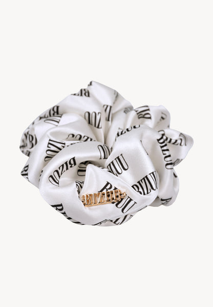Jedwabna gumka do włosów w logo SILKY biały