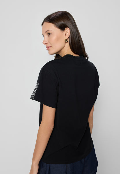 Czarny t-shirt z logo na rękawie TISHAM