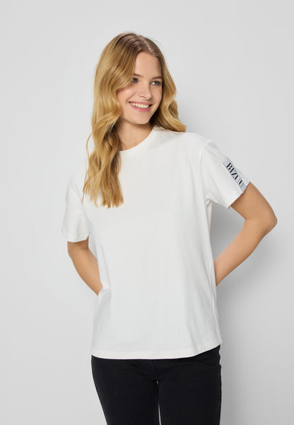 Kremowy t-shirt z logo na rękawie TISHAM