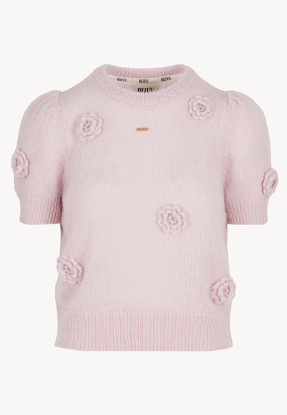 Różowy sweter z kwiatowymi elementami ADRIS