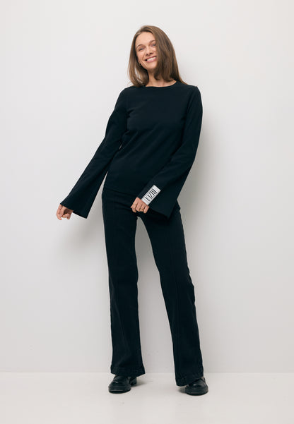 Czarny longsleeve z rozszerzonym rękawem BELUNNA