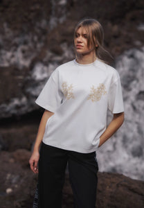 Kremowy T-shirt z autorską grafiką FANYA