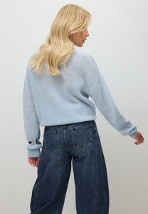 Błękitny sweter oversize z wełną FAROA