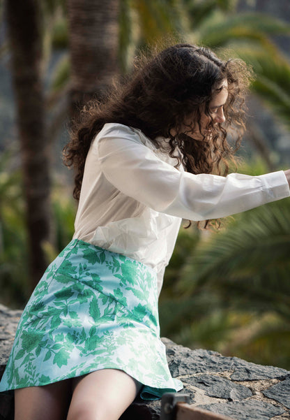 Niebieska mini spódniczka w kwiaty LANNIL