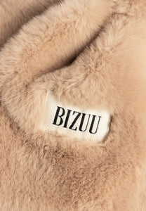 Herbatnikowy szalik z miękkiego futerka FLUFFY