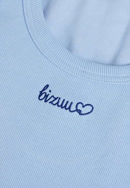 Błękitny top z haftem bizuu LOVIE