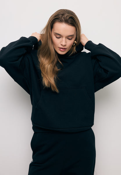 Czarna oversizowa bluza z kapturem i logowaną taśmą MAYRA