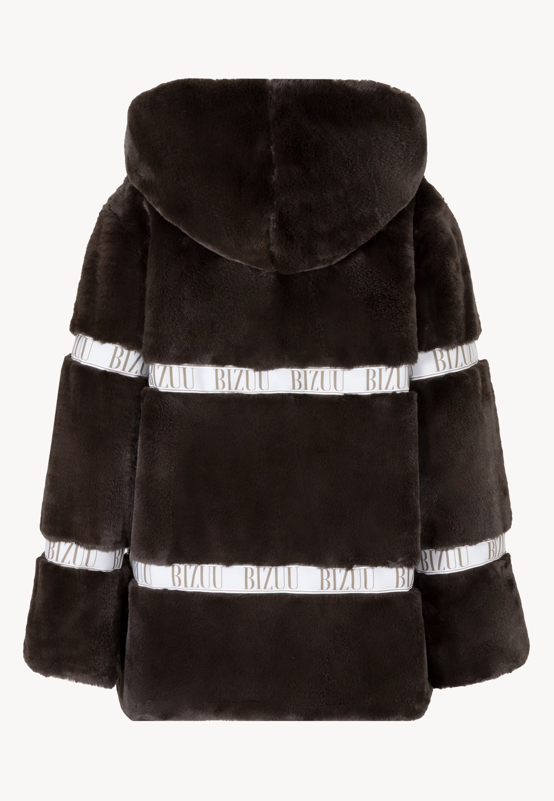 Tył brązowego futra z kapturem oraz logowaniem MILANO.