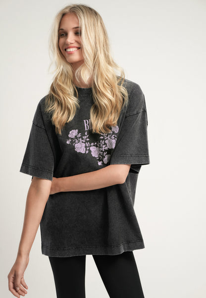 Grafitowy t-shirt PAPLYS z kwiatowym nadrukiem