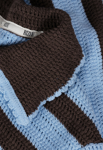 Niebieski sweter z ozdobnym kołnierzykiem PELLA