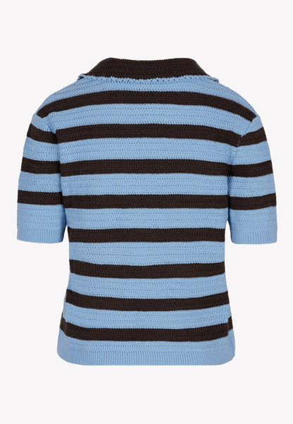 Niebieski sweter z ozdobnym kołnierzykiem PELLA