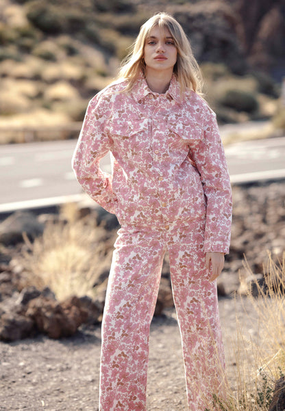 Jeansowa kurtka w różowe kwiaty PRINSA