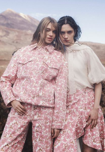 Jeansowa kurtka w różowe kwiaty PRINSA