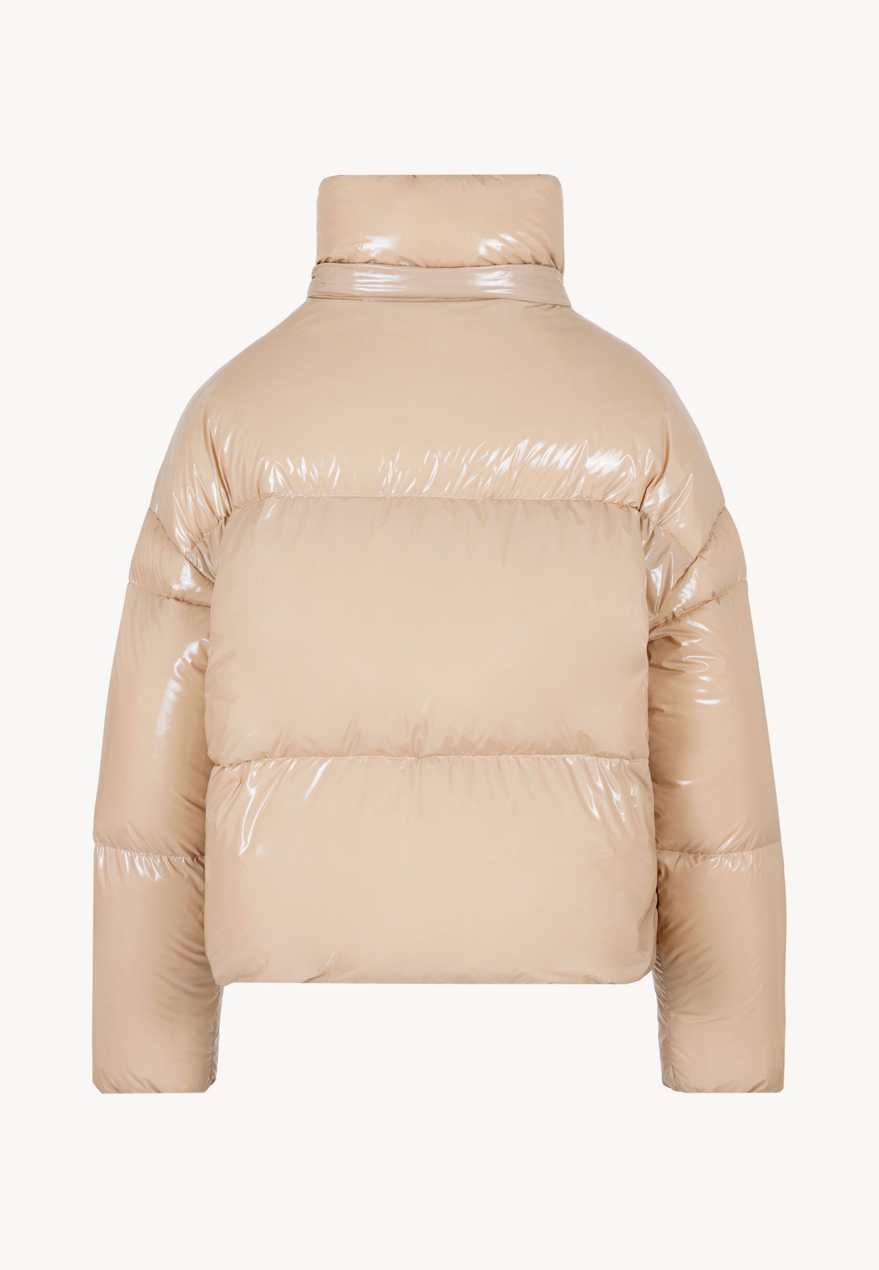 Tył kurtki z puchem gęsim SANYA w kolorze beżowym z odpiętym kapturem.