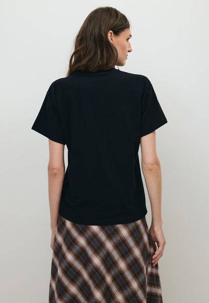 Czarny T-shirt z haftem SEYA
