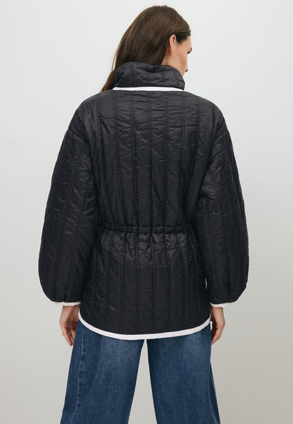 Czarna pikowana kurtka oversize THULIN