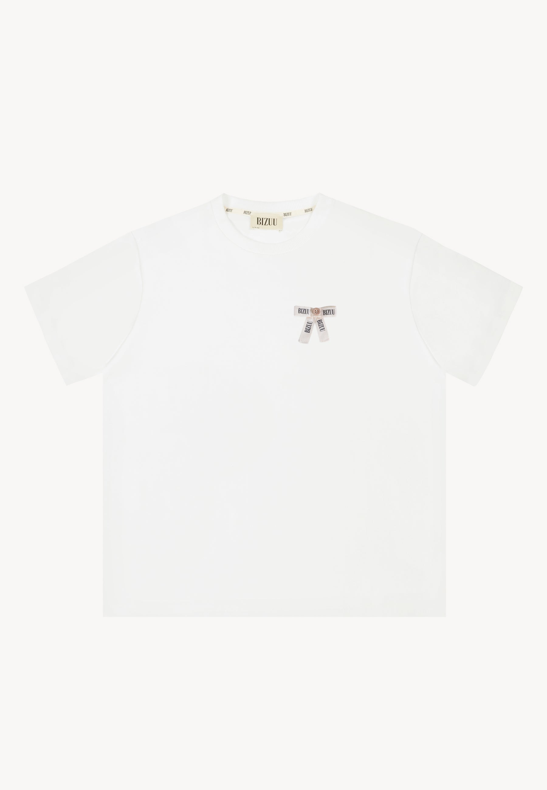 Biały T-shirt z logowaną kokardką TISHALLE.