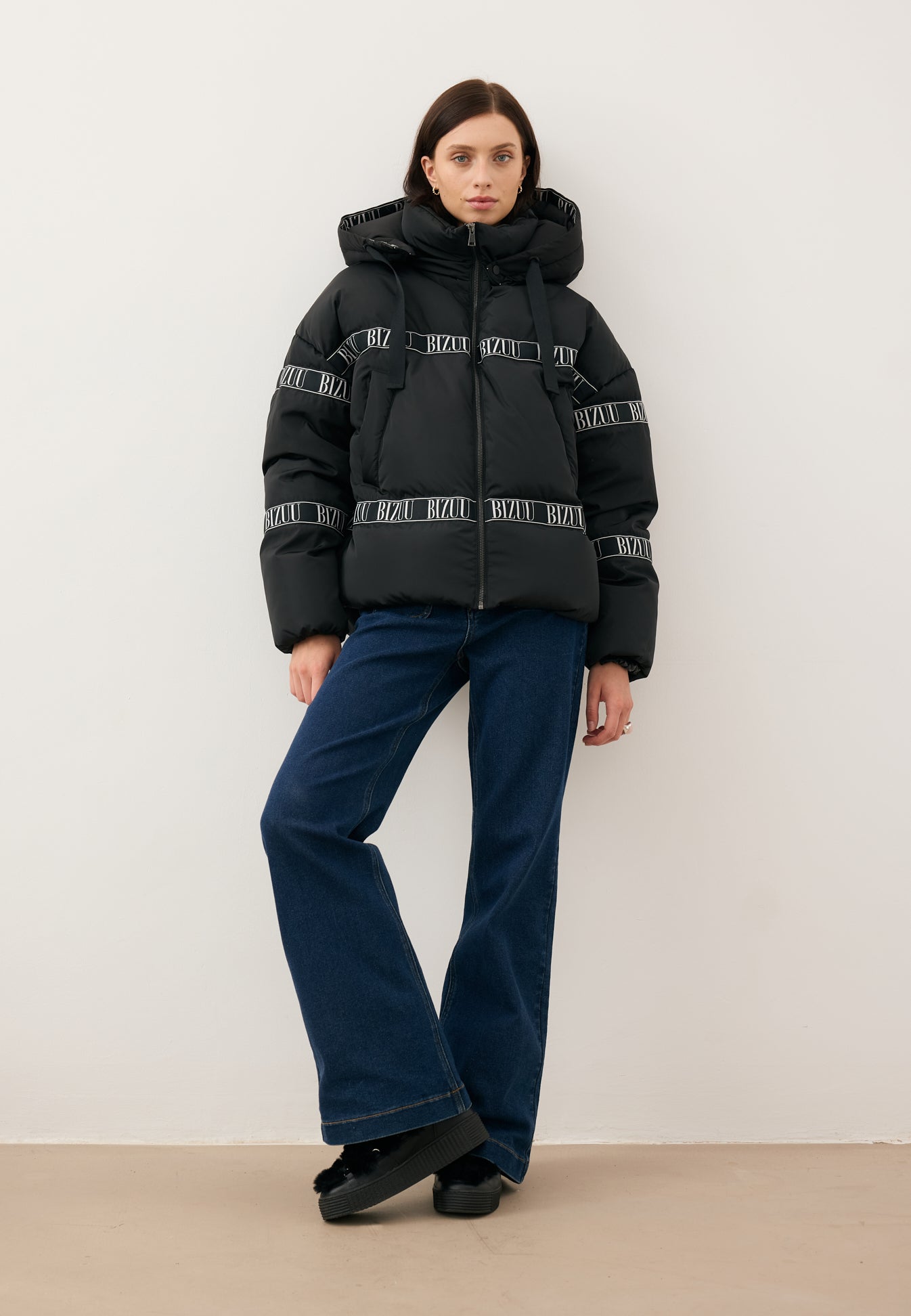 ku__uu20 Czarna kurtka puchowa oversize TOKYO – Bizuu